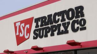 Tractor Supply storefront